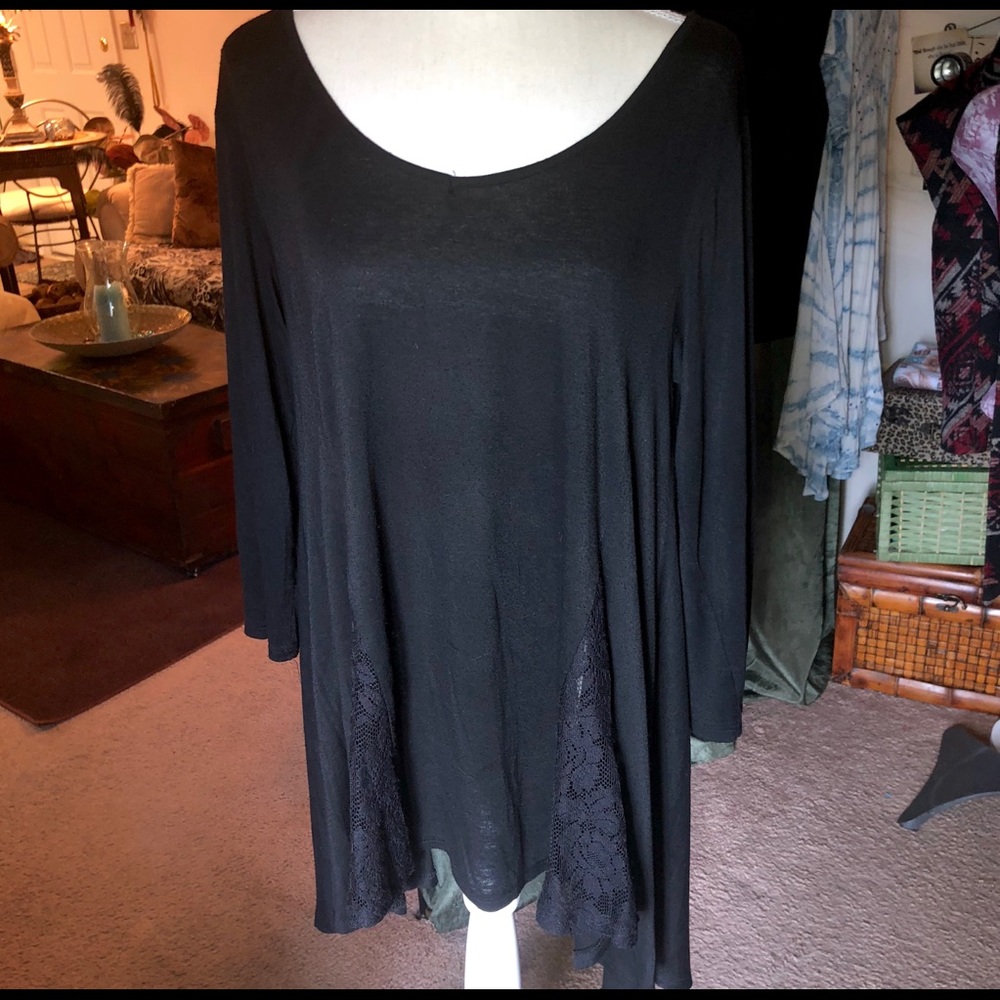 Ellie & Kate Black Tunic w/Lace Insets